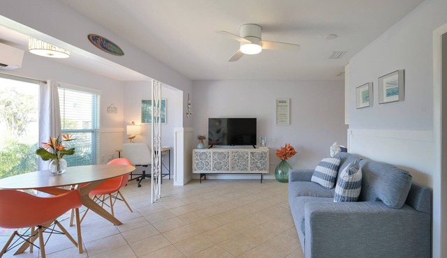 Longboat Key waterfront condo-a short walk to the beach & bay!