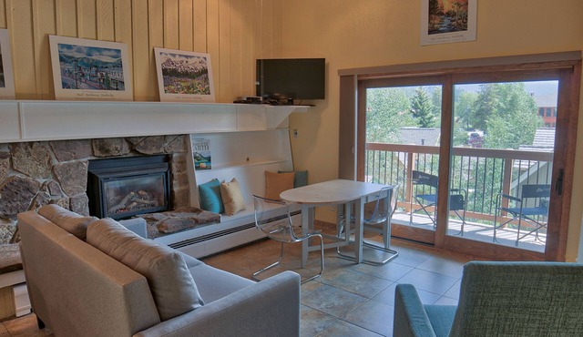 Longbranch 309, Lovely 2BR Condo, 2 Blocks from Main St