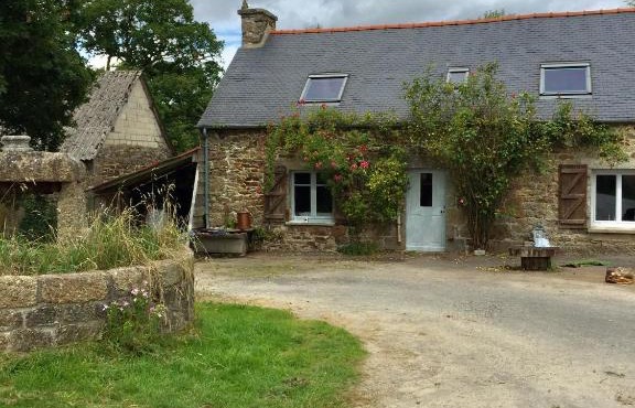 Longere au dessus de l' écluse 152