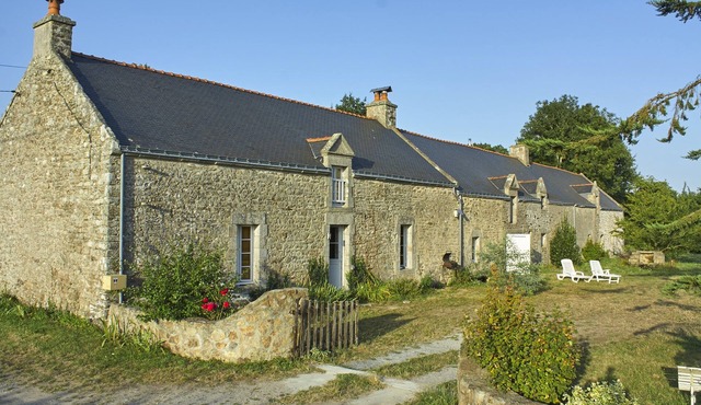 Longere style house 20 minutes from the sea.