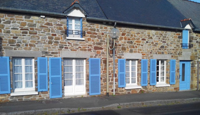 Longère (traditional farmhouse) in the heart of the Bay of Mont-Saint-Michel at Le Vivier sur Mer