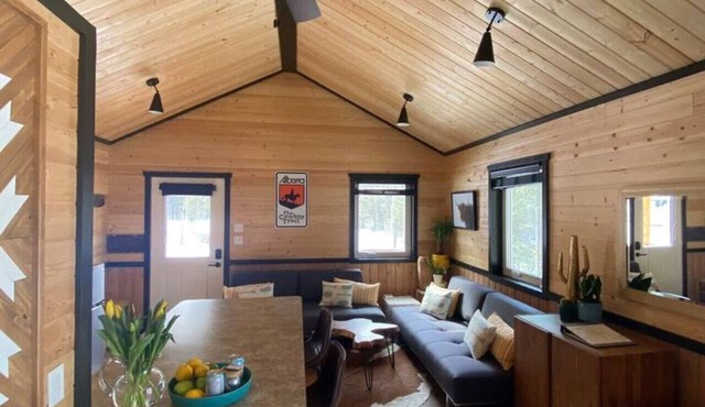 Longhorn Cabin at Restart Ranch - hottub - river