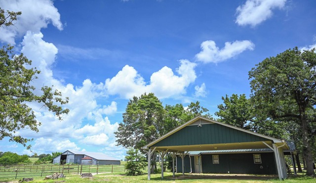 Longhorn Lake House - Arcridgeranchresort.com