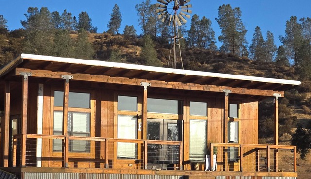 Longhorn Ranch. Views! Tiny home cabin. 2/1/3beds Fast wifi. The pinnacles hike