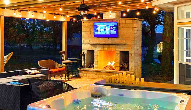 Longhorns Hot tub Heated Swim Spa Sauna Pickleball Game, Activity, Poker Rooms