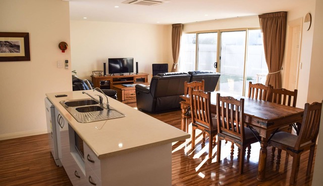 Longreach to Port Elliot