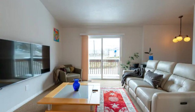 LongTerm Twin Home 3Bdrm 2Bth Pets* TNJW Best Area