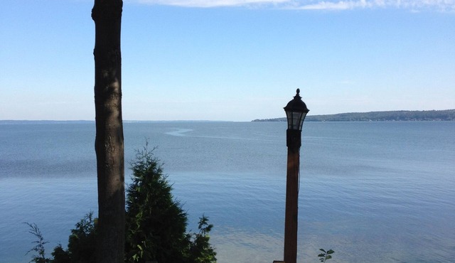 "Longview": FLX Lakefront Cottage w/Beachfront, Dock & Complimentary FLX Wine!