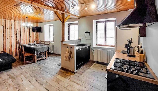 Look forward to this charming vacation home with mountain character in a quiet location.