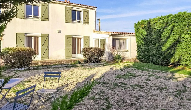 Look forward to a wonderful vacation in this beautiful vacation home!