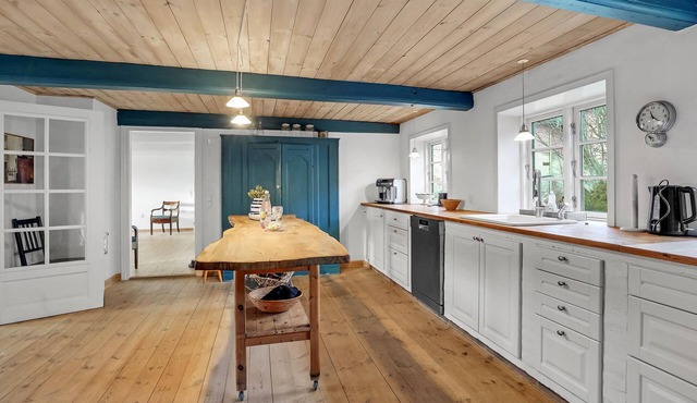 Look forward to a beautiful sea view from the terrace of this vacation home near the beach!