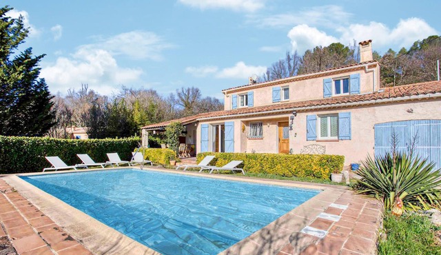 Look forward to an unforgettable vacation in this modern vacation home with pool.