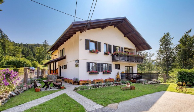 Look forward to a nice vacation in this vacation apartment in a good location close to nature.