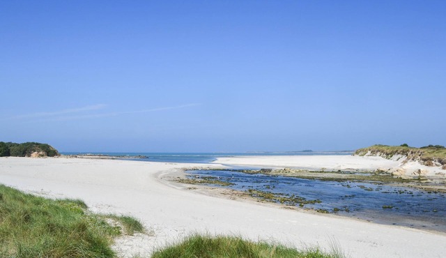 Look forward to a relaxing vacation in this vacation home not far from the sea.