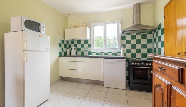 Look forward to this pleasant vacation home with shared pool.