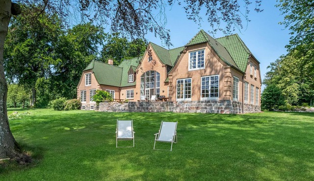 Look forward to vacationing in this spacious mansion with charm and room for the whole family.