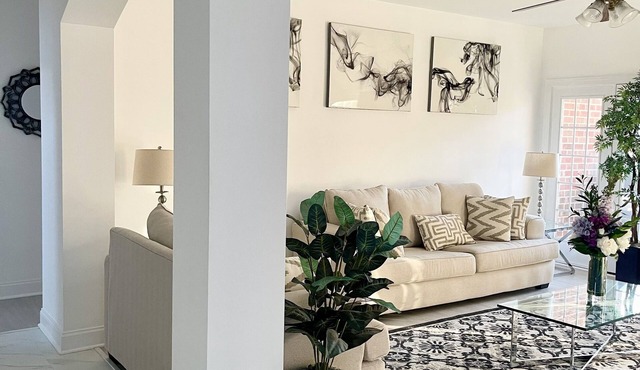 Look No Further - 3br, 2ba Single Family
