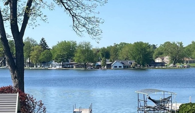 Looking for an affordable stay on the lake? Enjoy the lake life at Dewart Blue!!