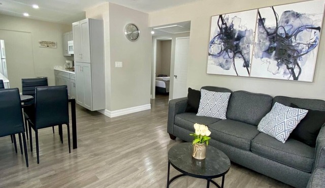 Looking in Orlando/Kissimmee great Location 2/1