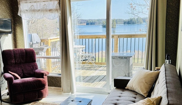 Lookout 1 Cabin on Charleston Lake