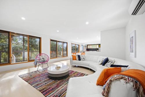 Lookout and Sea - Beachfront Bliss in McCrae