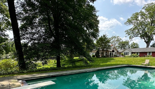 Lookout at Leehaven - A stunning view is worth 1,000 words!