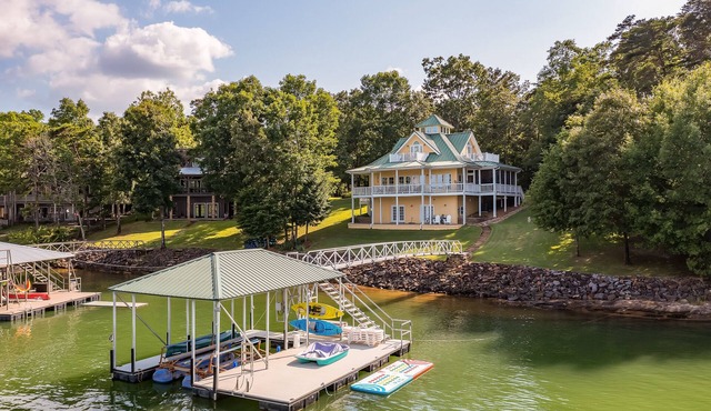 Lookout at Stoney Point - Wraparound porches to view the lake!