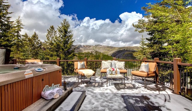 Lookout Drive 5 Bedrooms PLO-6599 by KBM