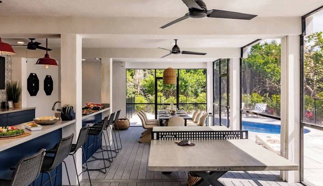 Lookout Escape: Heated Pool, Golf Cart, Outdoor Bar, Gulf View