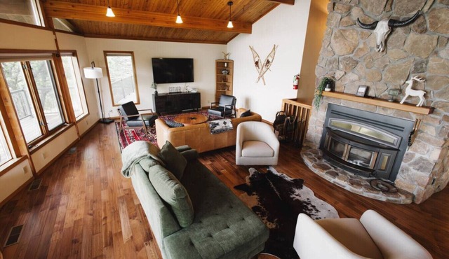 Lookout Lodge Mississippi River retreat