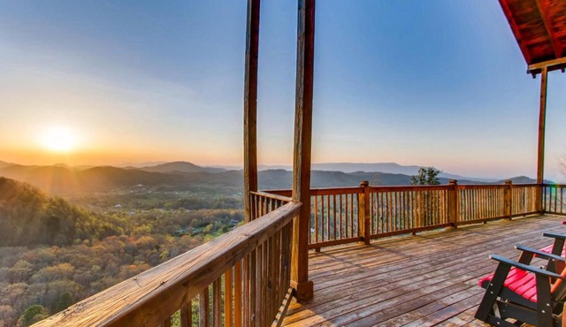 Lookout Lodge Too Cabin