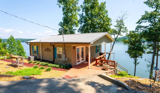 Lookout Nook Waterfront on Weiss Lake