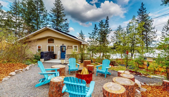 Loon Lake Home & Cabins w/Firepit, Kayaks, & Dock