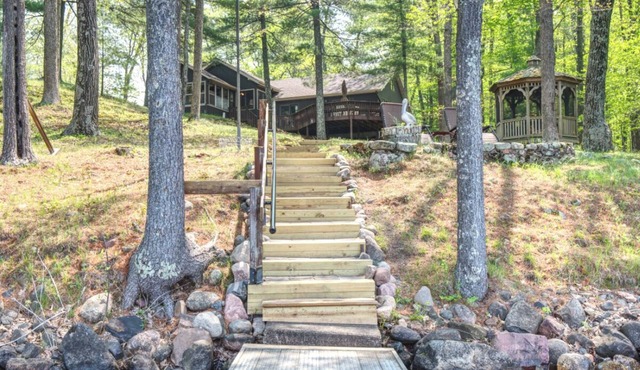 Loon's Nest Cabin on Lower Long Lake