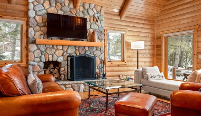 Loon Star Lodge - Three Bedroom Log Home