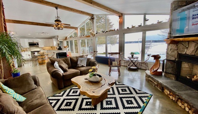 Loon Talk Cottage on Clear Lake