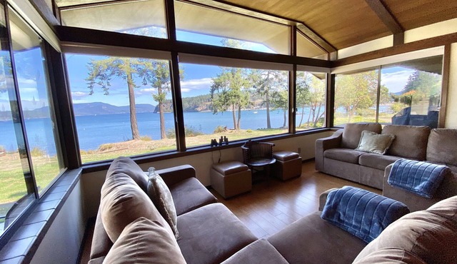 Lopez Island Beachfront Sanctuary - Hot-tub - Amenities