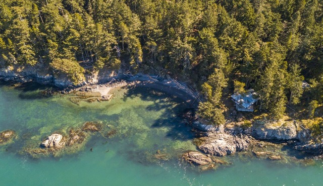 Lopez Island, Cottage at Shark Reef #222