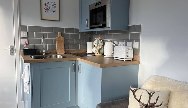 Lora Cabin in Connel