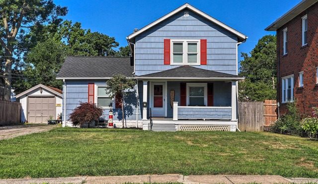 Lorain Lake Cottage < 1 Mi to Lake Erie Fun!