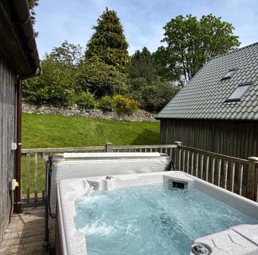 Lord Galloway 34 with Hot Tub