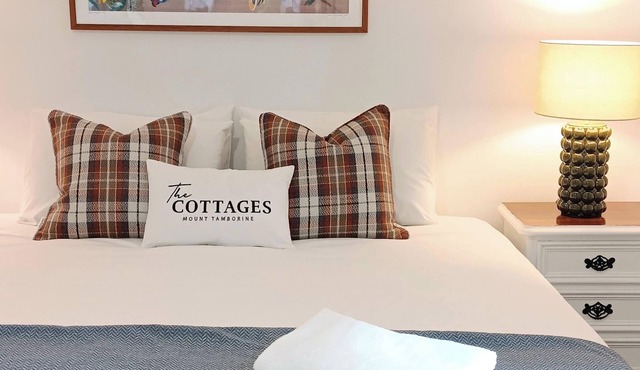 Lorikeet Cottage - Mount Tamborine