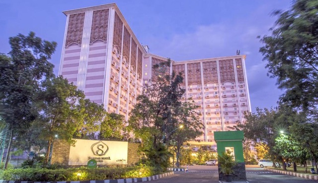 Lorin Syariah Solo Hotel