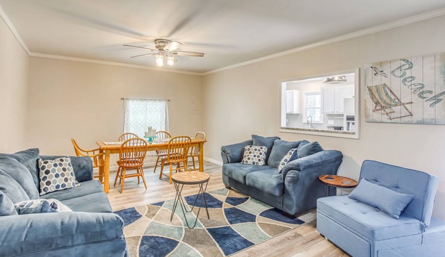 Loris Vacation Home w/ Yard & Grill Near Golfing