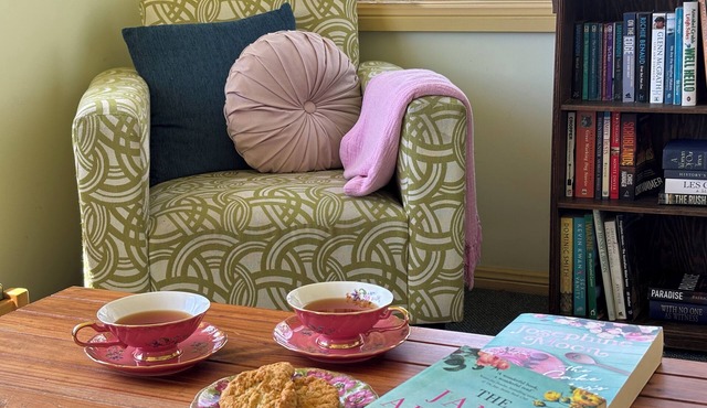 Lorn Farm Stay gateway to Hunter Valley wineries & historic Morpeth & Maitland.