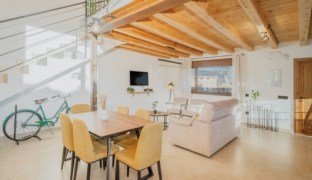 Los Acebos: Rural Retreat for Couples with Mountain Views in the Sierra de Segovia