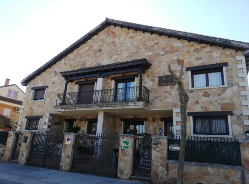 Los Alisos Casa Rural
