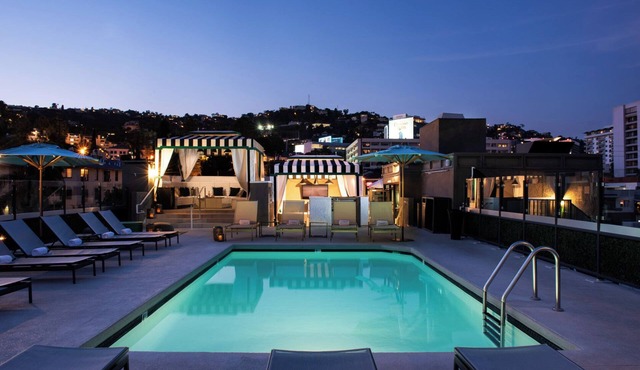 Los Angeles Rooftop Suite! Four Stylish Units for Best Price with Balcony, Pool!
