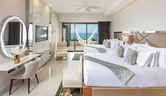 Los Cabos - Jr. Studio, Ocean View, 2-Queen Beds, Rate discounted 20-30%