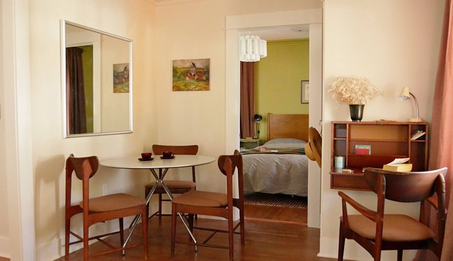 Los Feliz Bungalow - walking distance to Silver Lake